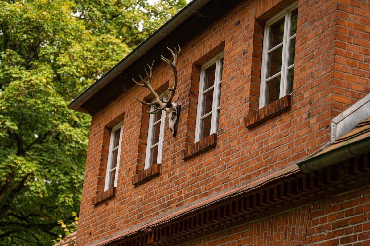 Wald- Und Seeidyll Im Historischen Forsthaus نيوروبين المظهر الخارجي الصورة